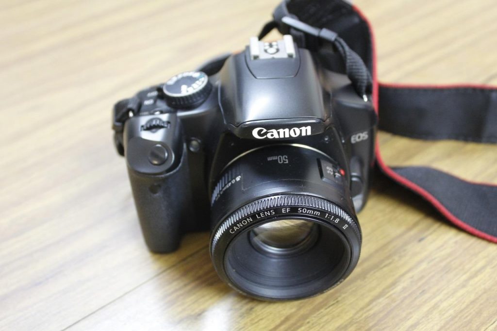 The Canon EOS450 with the Nifty Fifty lens attached